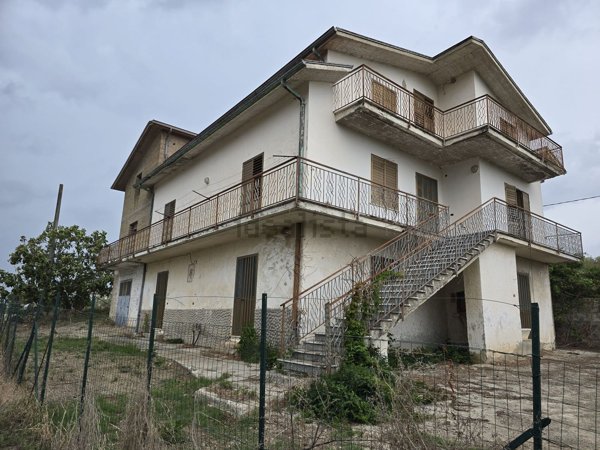 casa indipendente in vendita a San Giorgio del Sannio