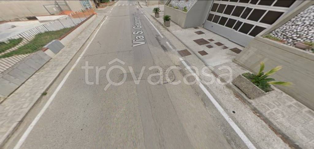 locale commerciale in vendita a San Giorgio del Sannio