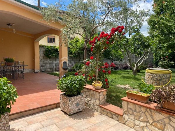 casa indipendente in vendita a San Giorgio del Sannio