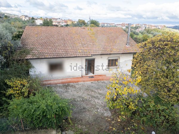 casa indipendente in vendita a San Giorgio del Sannio