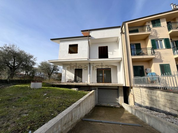 casa semindipendente in vendita a San Giorgio del Sannio