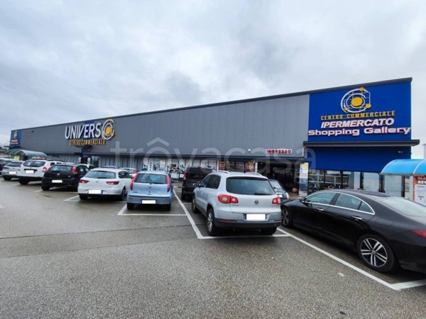 negozio in vendita a San Giorgio del Sannio in zona Cesine