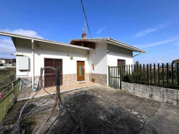 casa indipendente in vendita a San Giorgio del Sannio
