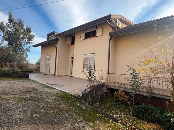 casa indipendente in vendita a San Giorgio del Sannio