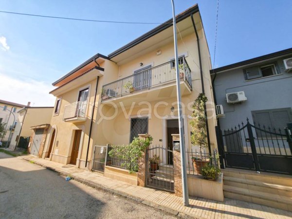 casa indipendente in vendita a San Giorgio del Sannio in zona Ginestra