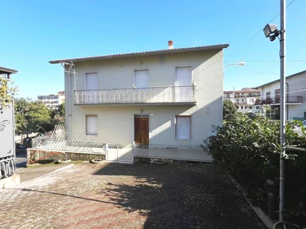 casa indipendente in vendita a San Giorgio del Sannio in zona Ginestra
