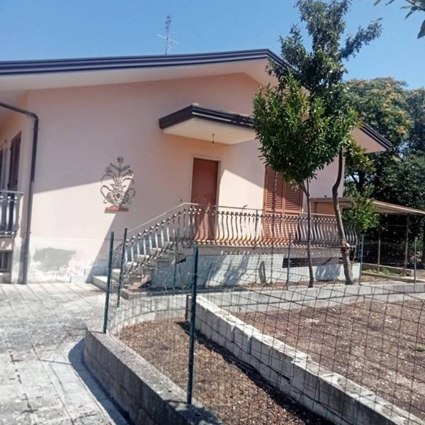 casa indipendente in vendita a San Giorgio del Sannio in zona Ginestra