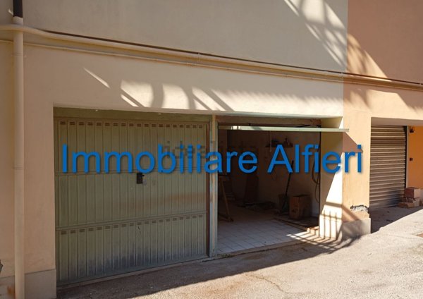 box auto in vendita a San Giorgio del Sannio in zona Ginestra