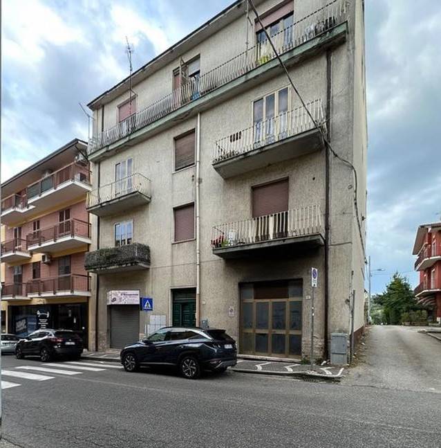 locale commerciale in vendita a San Giorgio del Sannio