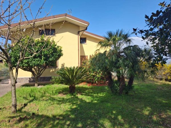 casa indipendente in vendita a San Giorgio del Sannio in zona Cesine