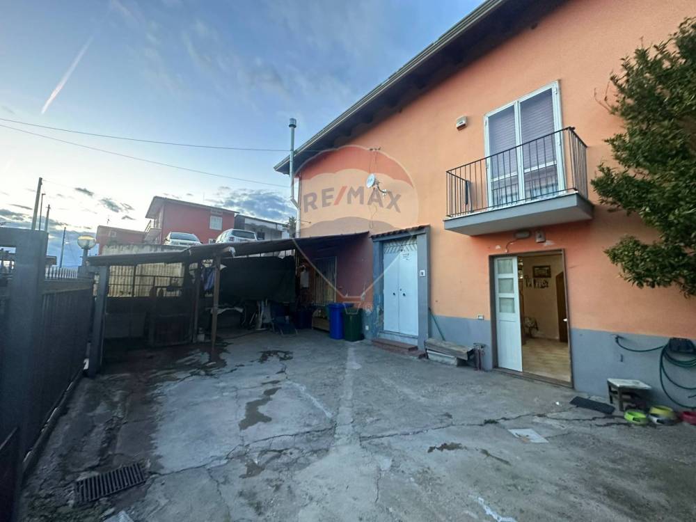 casa indipendente in vendita a San Leucio del Sannio