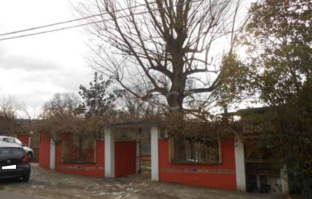 casa indipendente in vendita a San Leucio del Sannio