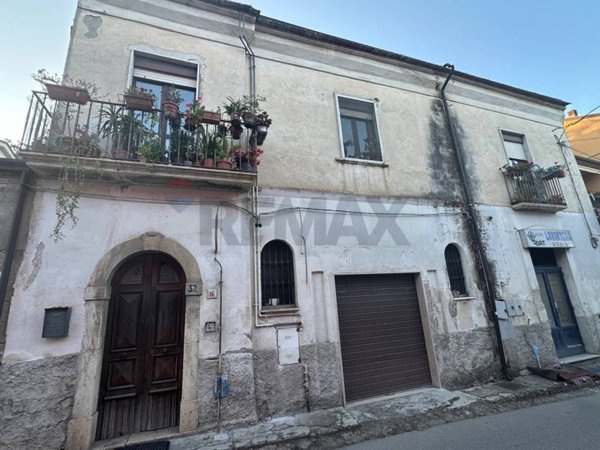 casa indipendente in vendita a San Leucio del Sannio in zona Pietrizolli