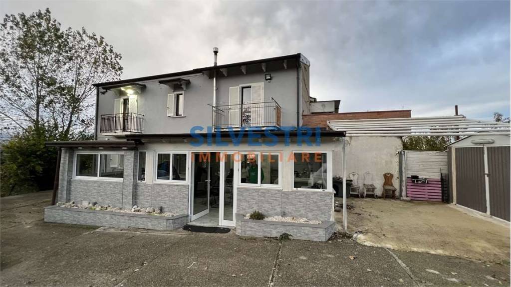 appartamento in vendita a San Leucio del Sannio in zona Feleppi