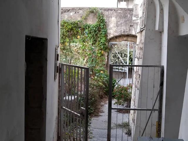 casa indipendente in vendita a San Lorenzello
