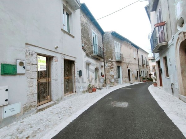 casa indipendente in vendita a San Lorenzello