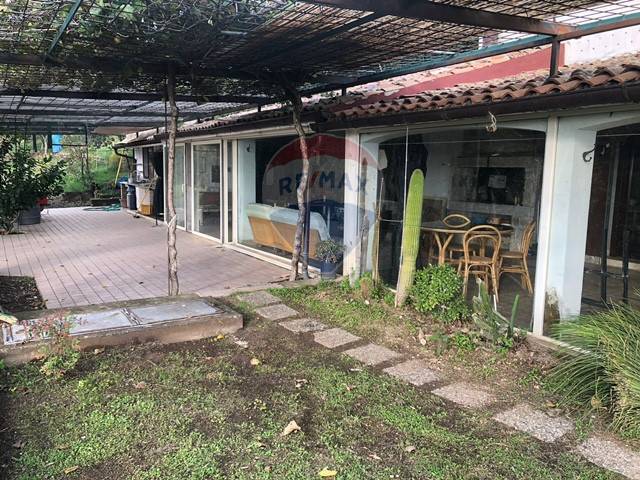 casa indipendente in vendita a San Lorenzello