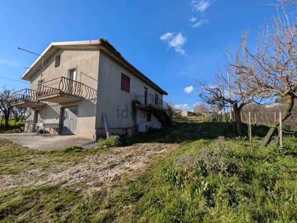 casa indipendente in vendita a San Marco dei Cavoti