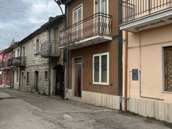 casa indipendente in vendita a San Marco dei Cavoti in zona Rocce