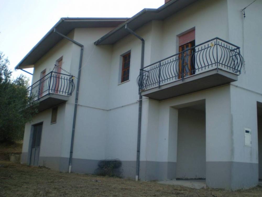 casa indipendente in vendita a San Martino Sannita in zona Cucciano