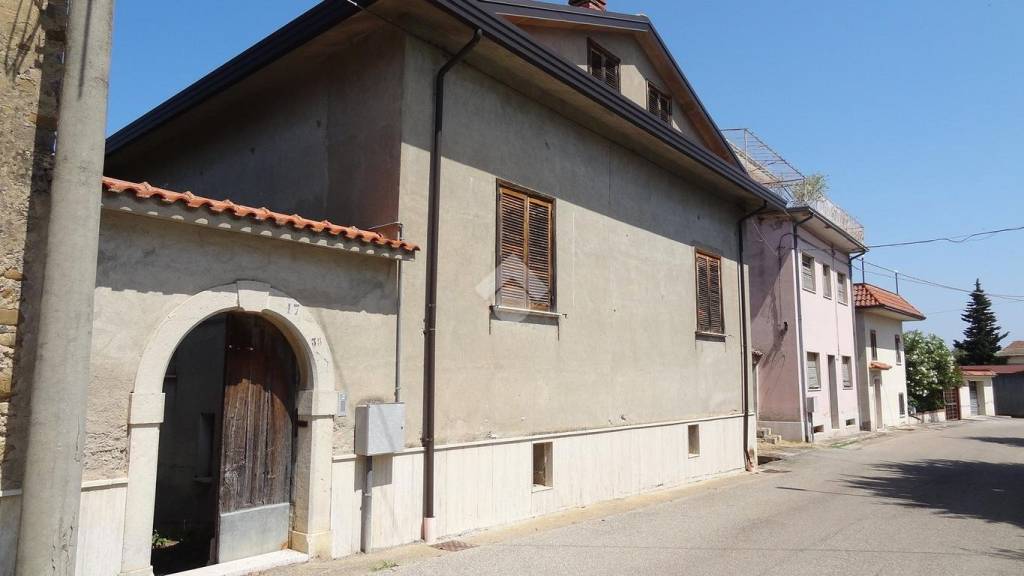 casa indipendente in vendita a San Martino Sannita in zona Mancusi
