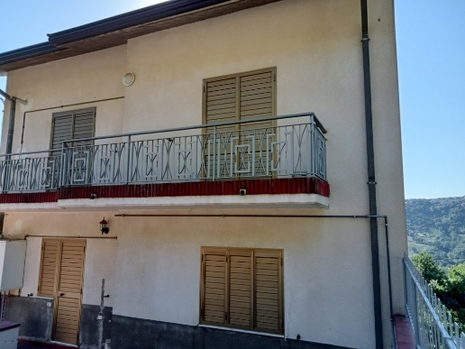 casa indipendente in vendita a San Martino Sannita in zona Cucciano