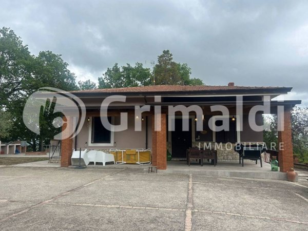 casa indipendente in vendita a San Martino Sannita in zona Mancusi