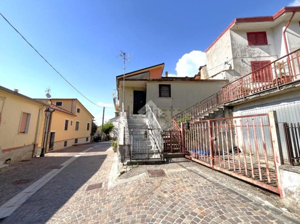 casa indipendente in vendita a San Martino Sannita in zona Lentace