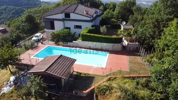casa indipendente in vendita a San Martino Sannita