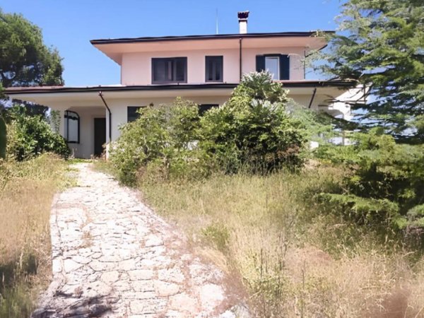 casa indipendente in vendita a San Nazzaro