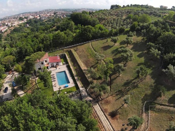 casa indipendente in vendita a San Nazzaro