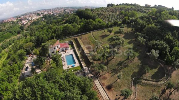 casa indipendente in vendita a San Nazzaro
