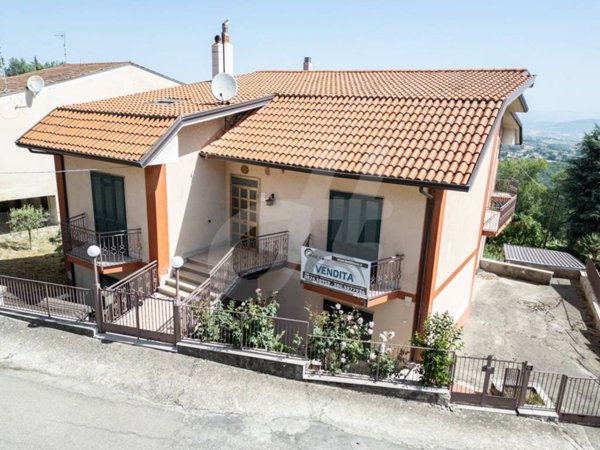 casa indipendente in vendita a San Nazzaro