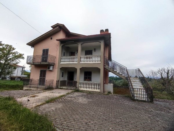 casa indipendente in vendita a San Nicola Manfredi in zona Iannassi