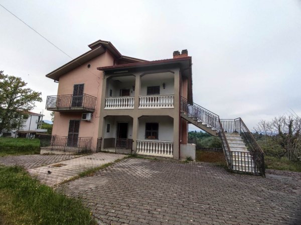 casa indipendente in vendita a San Nicola Manfredi