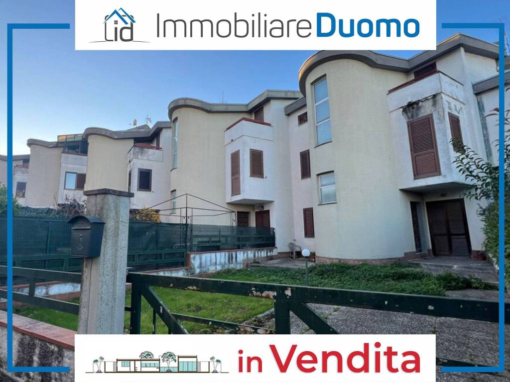 casa indipendente in vendita a San Nicola Manfredi