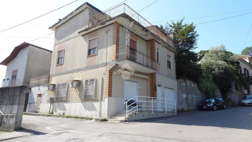 casa indipendente in vendita a San Nicola Manfredi