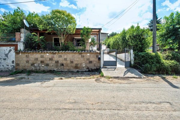 casa indipendente in vendita a San Nicola Manfredi in zona Pagliara