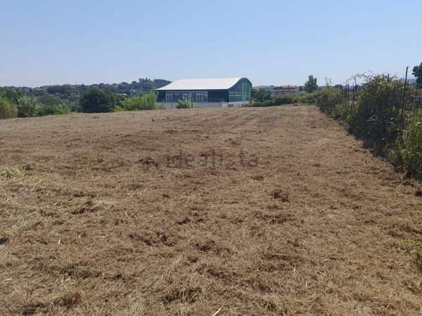 terreno edificabile in vendita a San Nicola Manfredi