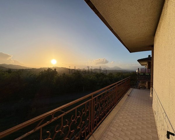 casa indipendente in vendita a San Nicola Manfredi