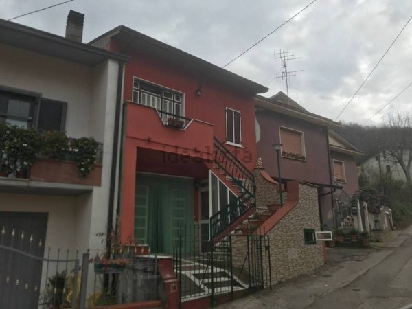 casa semindipendente in vendita a San Nicola Manfredi in zona Pagliara