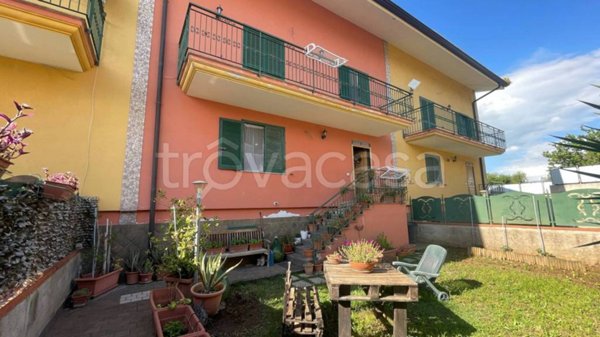 casa indipendente in vendita a San Nicola Manfredi in zona Santa Maria Ingrisone