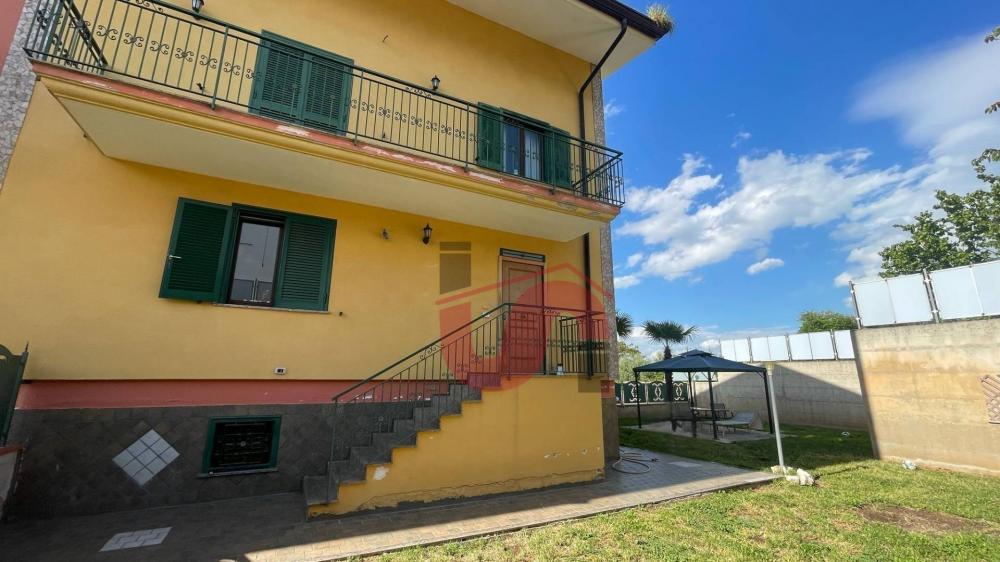 casa indipendente in vendita a San Nicola Manfredi in zona Santa Maria Ingrisone