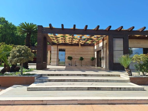 casa indipendente in vendita a San Nicola Manfredi in zona Iannassi
