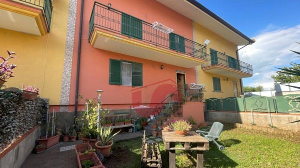 casa indipendente in vendita a San Nicola Manfredi in zona Santa Maria Ingrisone