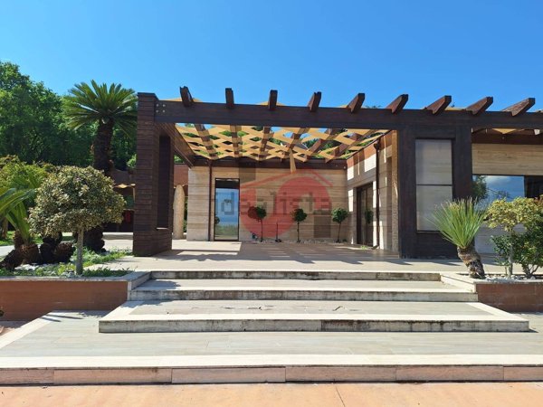 casa indipendente in vendita a San Nicola Manfredi in zona Iannassi