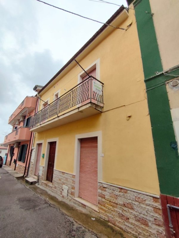 casa indipendente in vendita a San Salvatore Telesino