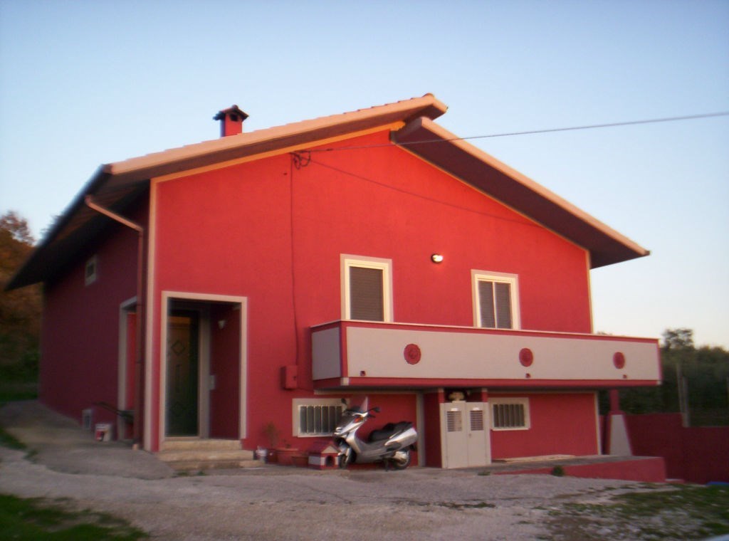 casa indipendente in vendita a San Salvatore Telesino