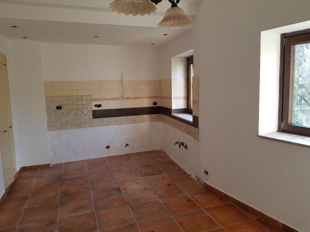 casa indipendente in vendita a San Salvatore Telesino