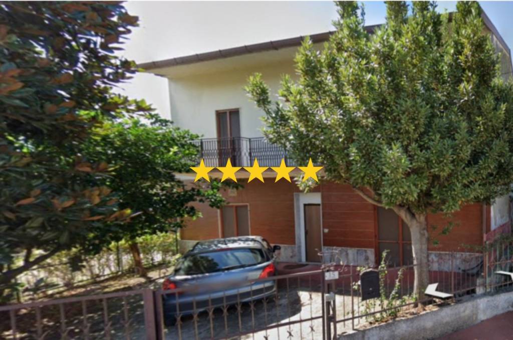 casa indipendente in vendita a San Salvatore Telesino